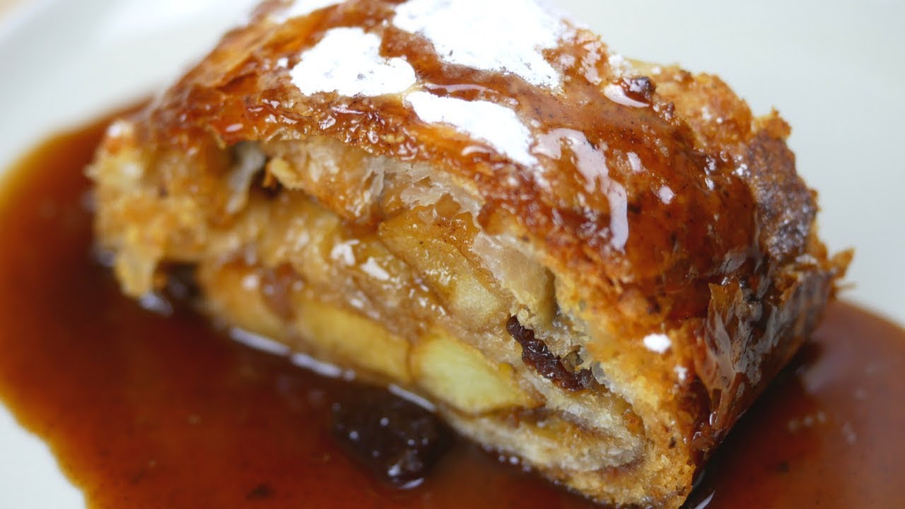 Receta e Shtrudll&euml;s - &euml;mb&euml;lsir&euml; e shpejt&euml; me molla  (Strudle recipe in Albanian)