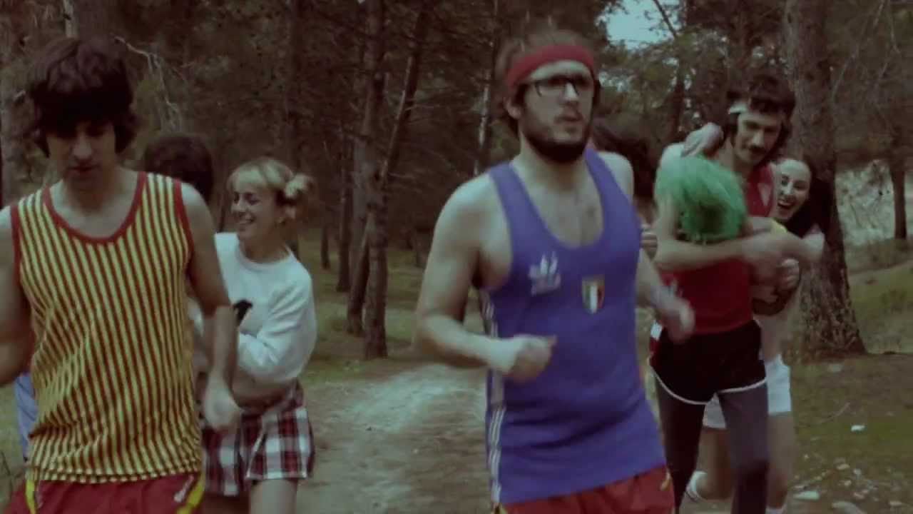 MUCHO - La Casa En Pie