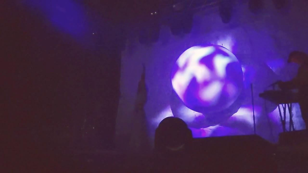 aurora — a different kind of human (live at swg3 in glasgow)