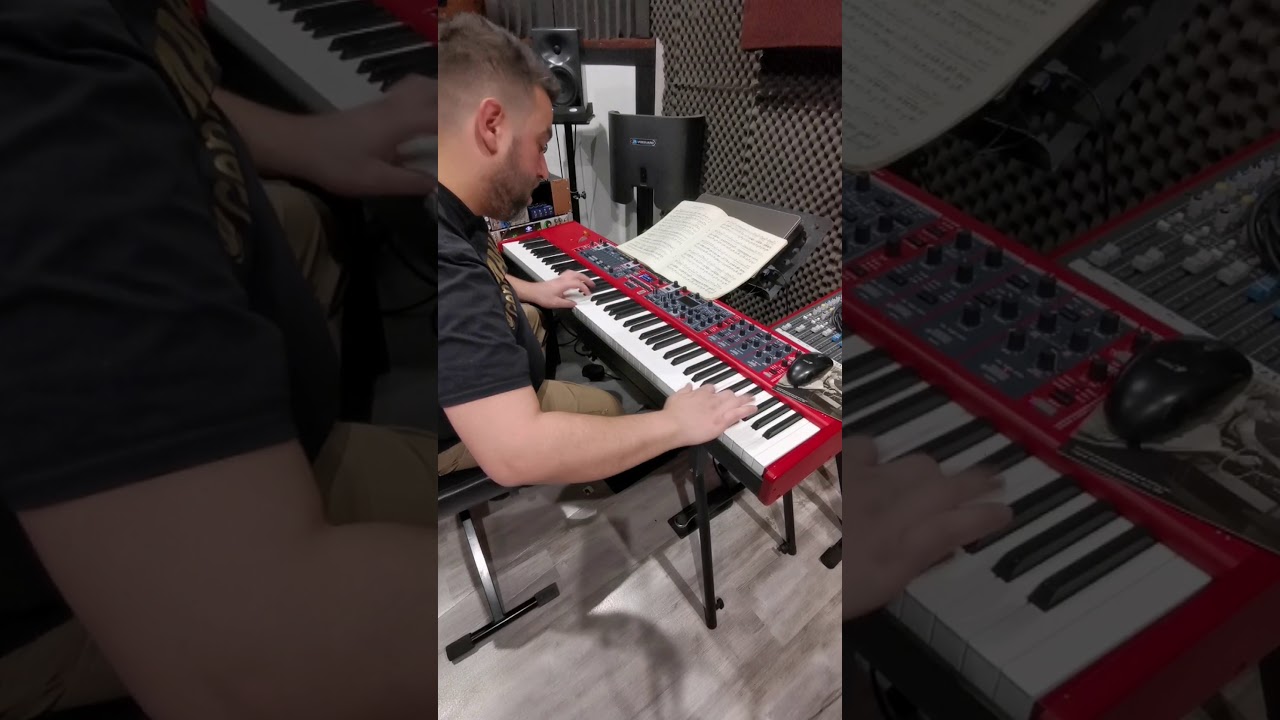 Asszony lesz a lányból