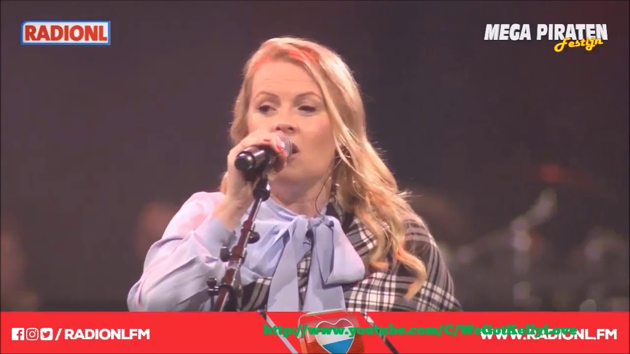 (The original voices of) The Kelly Family @ Mega Piraten Festijn Marum  06.10.2017