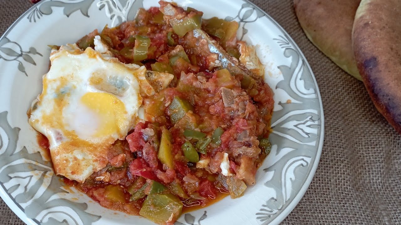 شكشوكة قرع بالقديد مغير منحكي عالبنة و الريحة الي واصلة لاخر النهج 🤤 جربو و قلولي chakchouka 9ra3