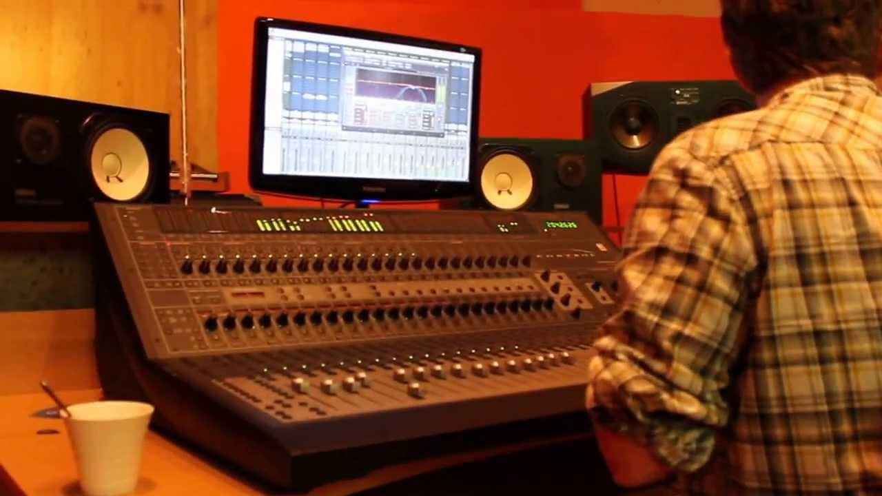 About: blank studio mix 2013 (2&egrave;me partie)
