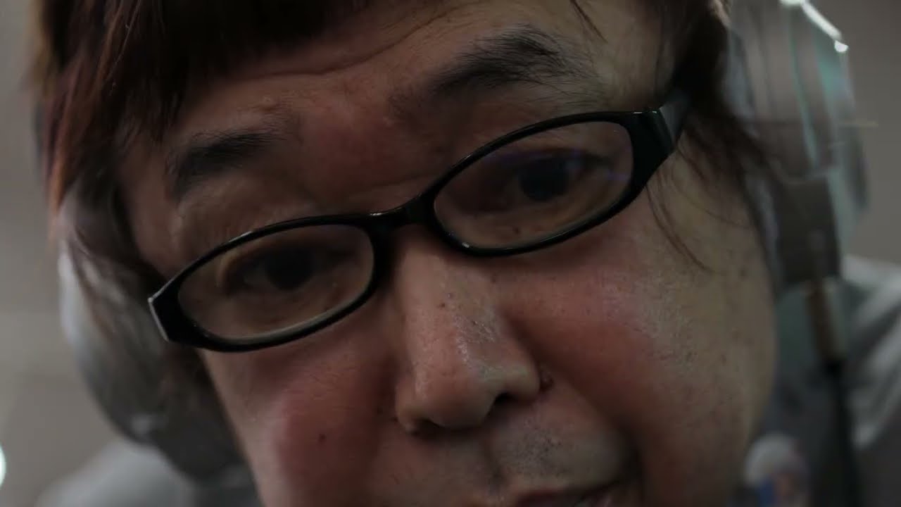 ASMR Tapping your face