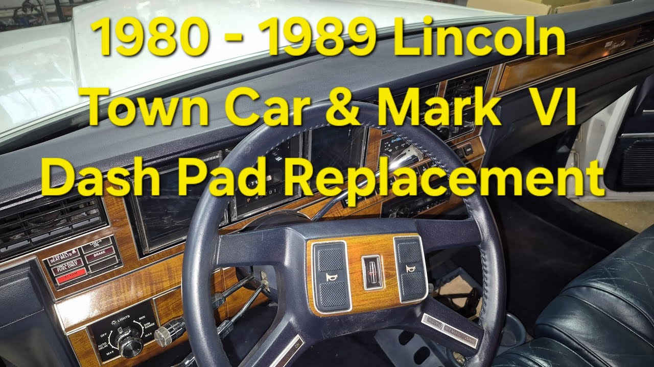 Замена накладки на приборную панель для Lincoln Town Car Mark VI 1980-1989 годов выпуска.