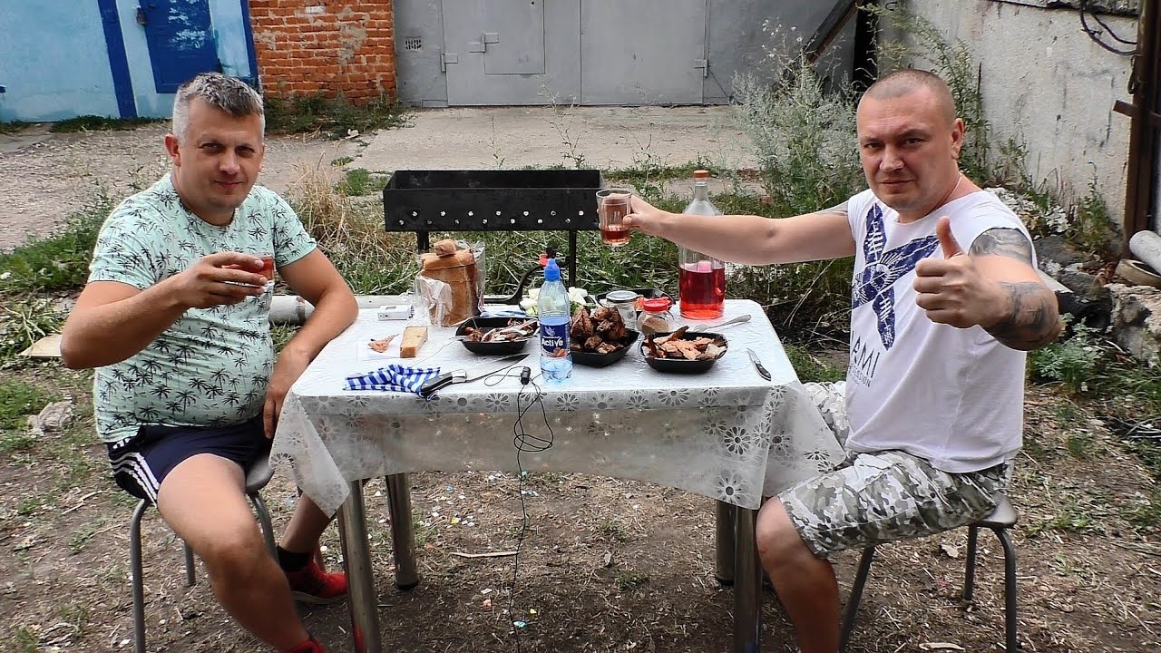 ГАРАЖНЫЕ КАЙФУРИКИ-ПИВО-РАКИ-САМОГОН-ДУШЕВНЫЕ ПОСИДЕЛКИ С ДРУЗЬЯМИ
