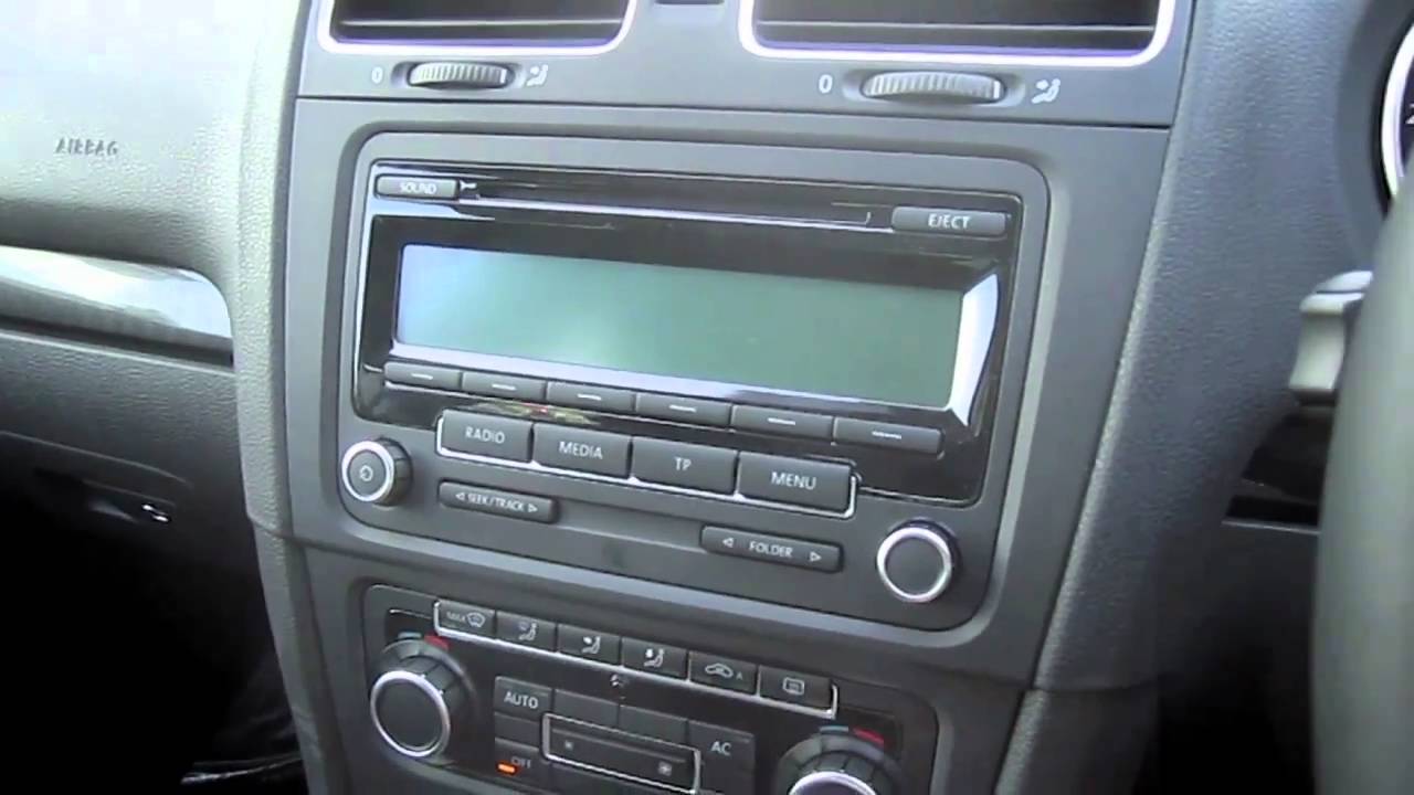 2010 Volkswagen Golf TSI Start-Up and Full Vehicle Tour