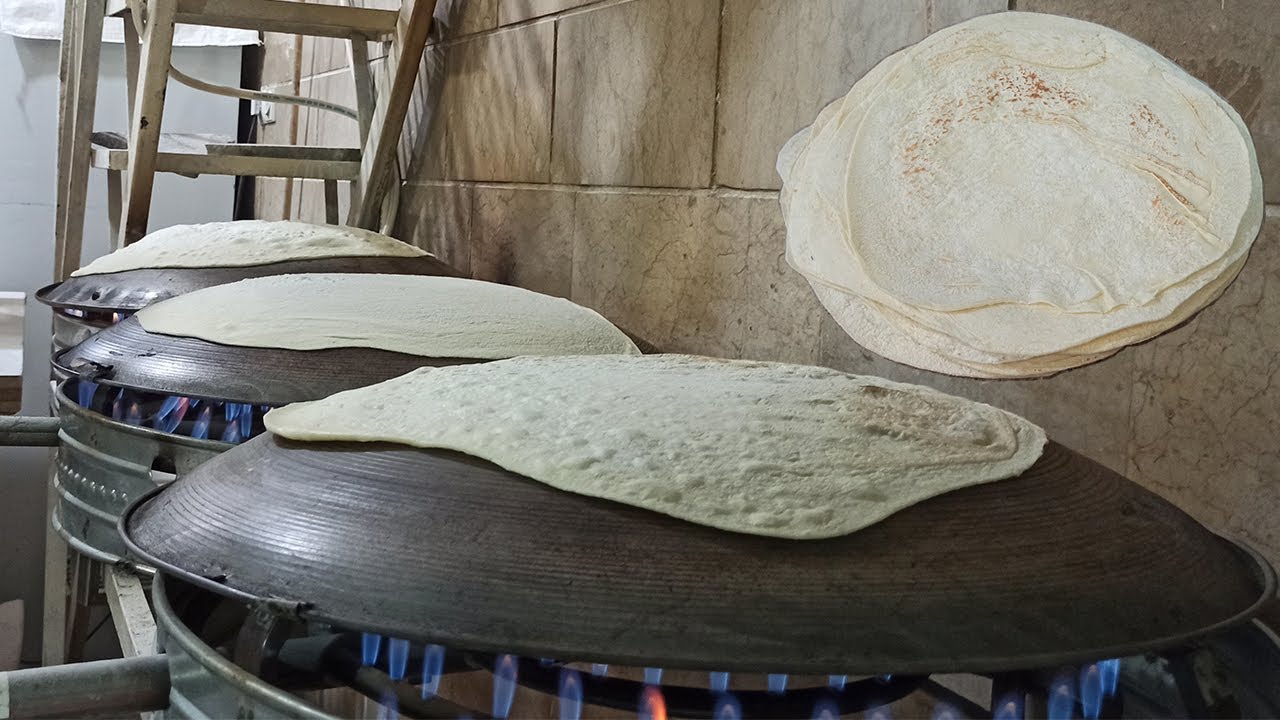 Yufka bread / This bakery bakes 21,000 Yufka bread daily / Cooking Yufka bread
