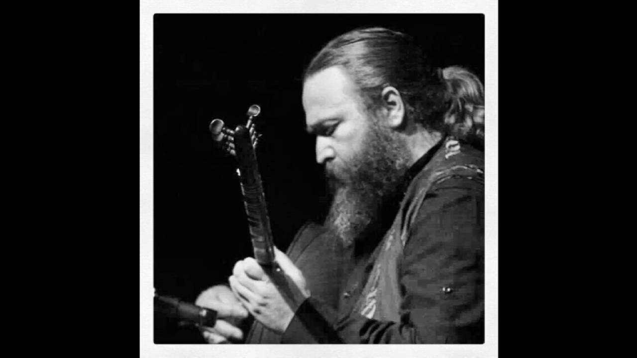 Bahar bitti, güz bitti artık bülbül ötmüyor - Özer Özel (Nihâvend Şarkı)