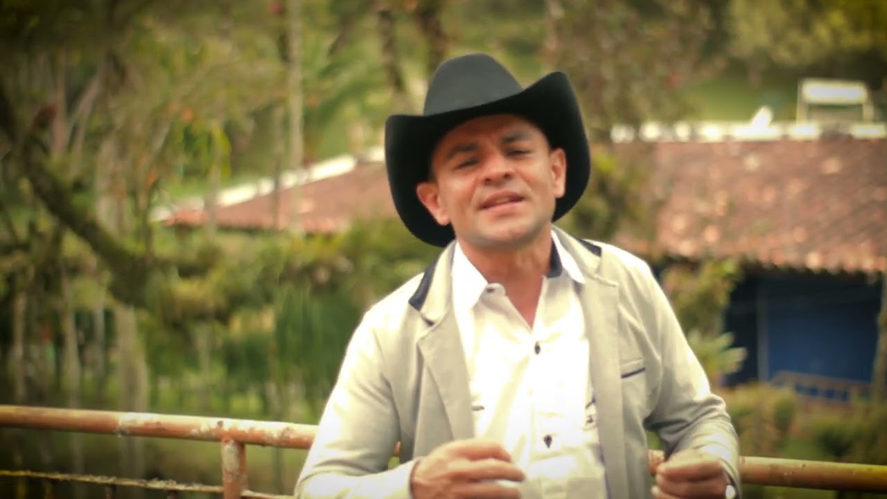 una en un millón, Gerardo Ayala