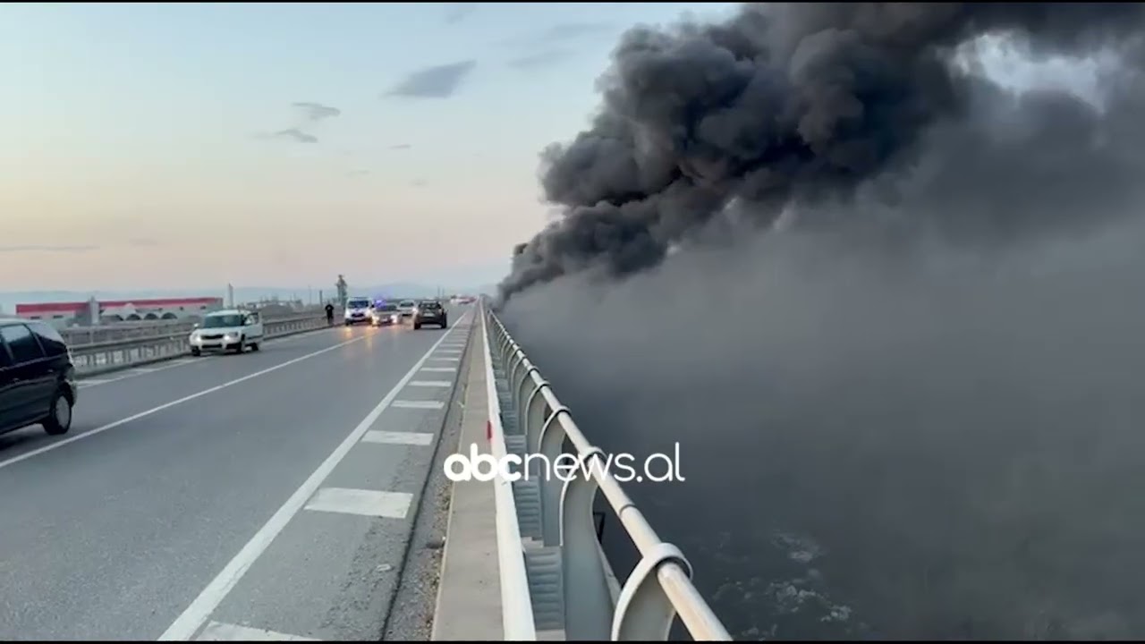 Superstrada Lezhë-Milot mbulohet nga tymi, digjen goma pranë urës mbi lumin Mat | ABC News Albania
