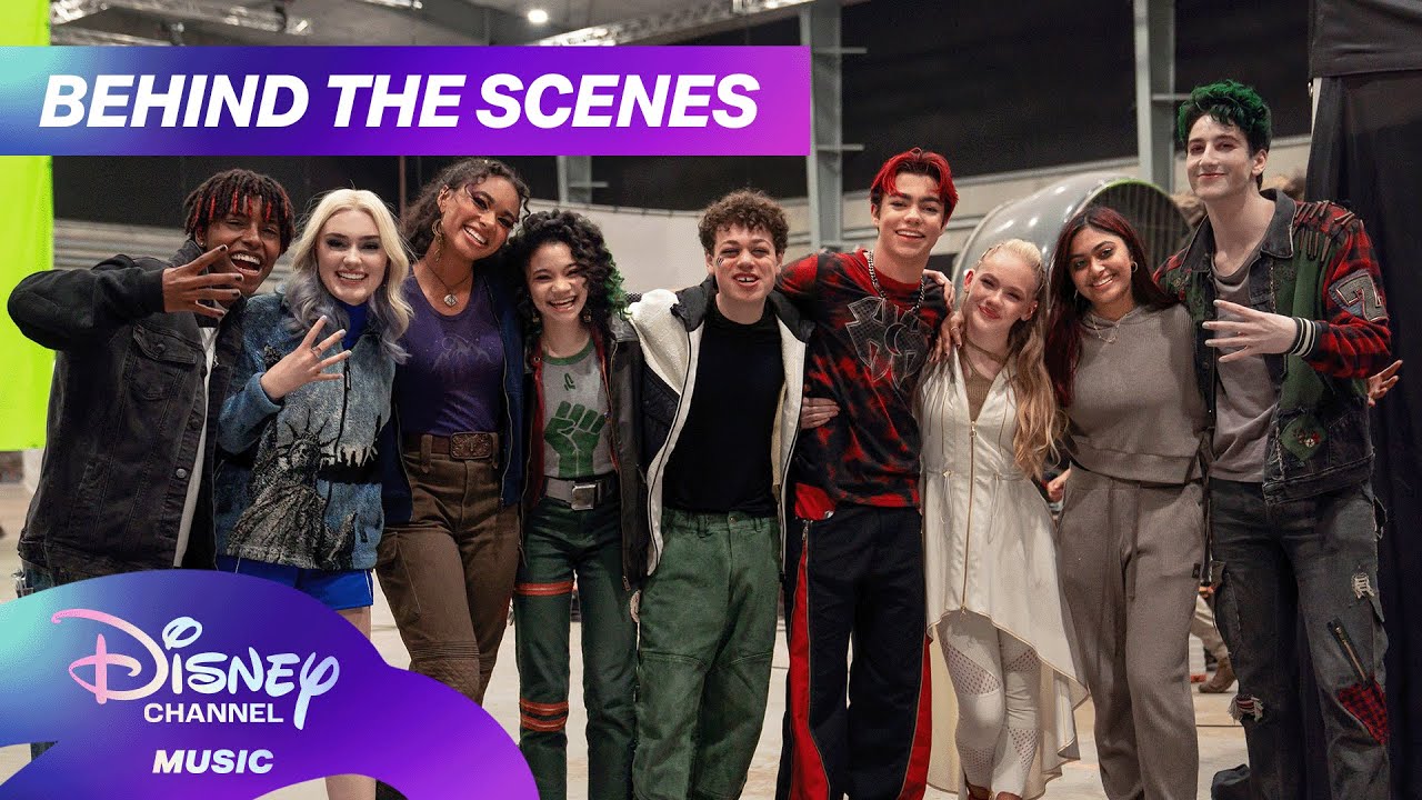 36 Days with the ZOMBIES 4: Dawn of the Vampires Cast! 💚🎬 | Behind the Scenes |@disneychannelmusic
