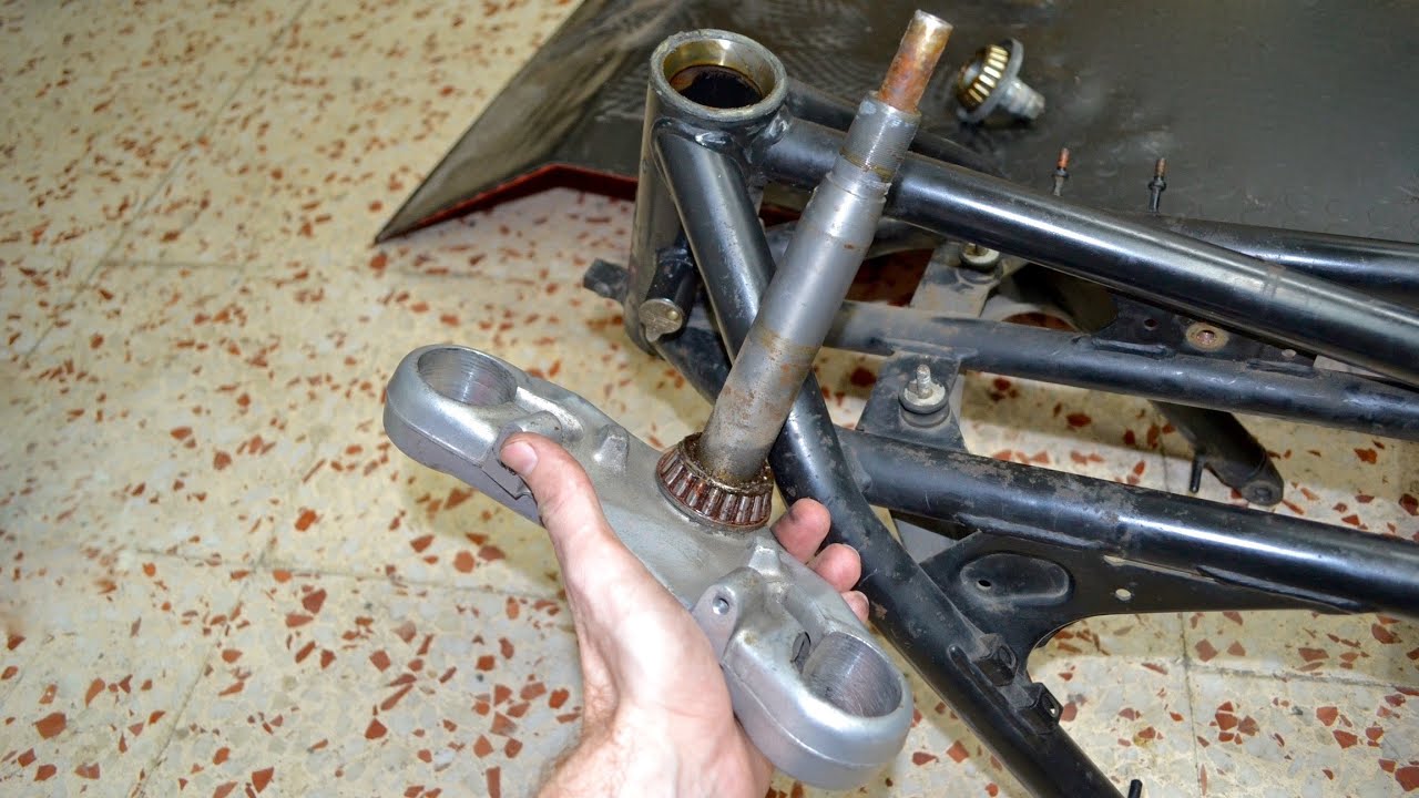 RESTAURACIÓN BMW K75 1987 (Parte 40) | Sacar tija inferior + Qué es el Fluid Bloc
