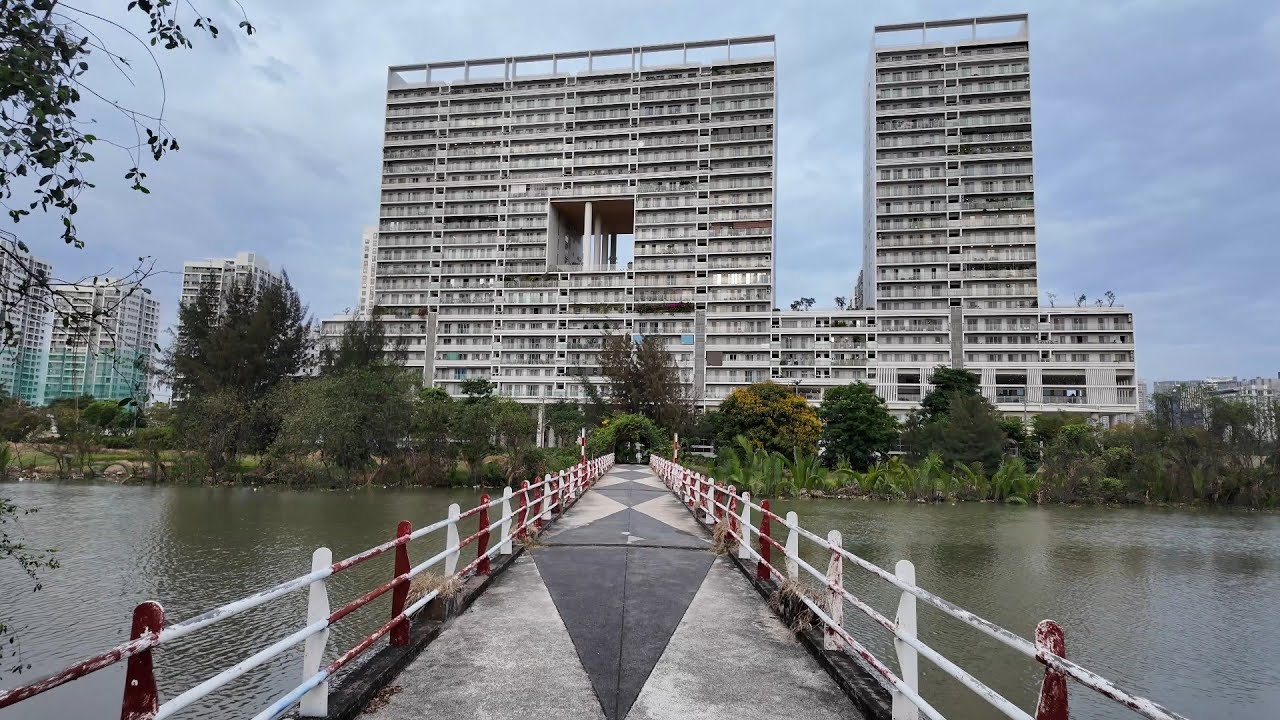 Walking Ho Chi Minh City’s Koreatown to Crescent Mall – A Beautiful Route!