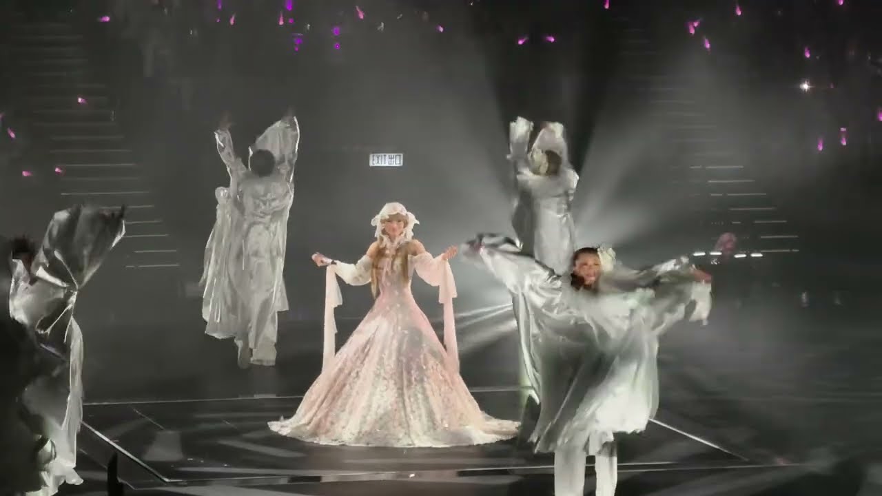 浜崎あゆみ - voyage (2025.06.14 ayumi hamasaki ASIA TOUR 2025 I am ayu -ep.Ⅱ-  Hong Kong)