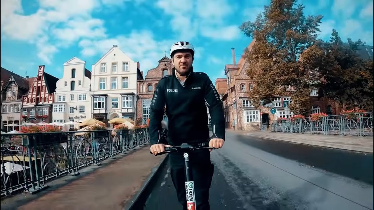 Police explains e-scooter in Germany