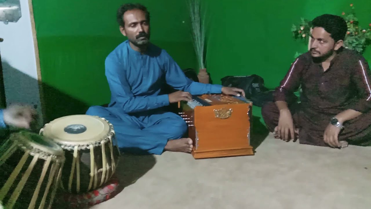 Ghazal wo kon tha .by Singer Tanvir Hussain of lalian