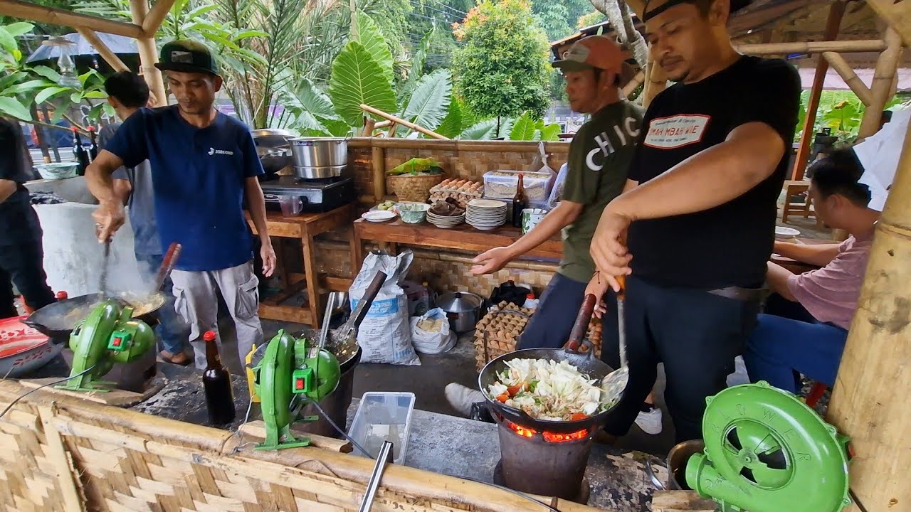 OMAH MBAH WIE - Resto bernuansa tradisional pedesaan di Tangerang
