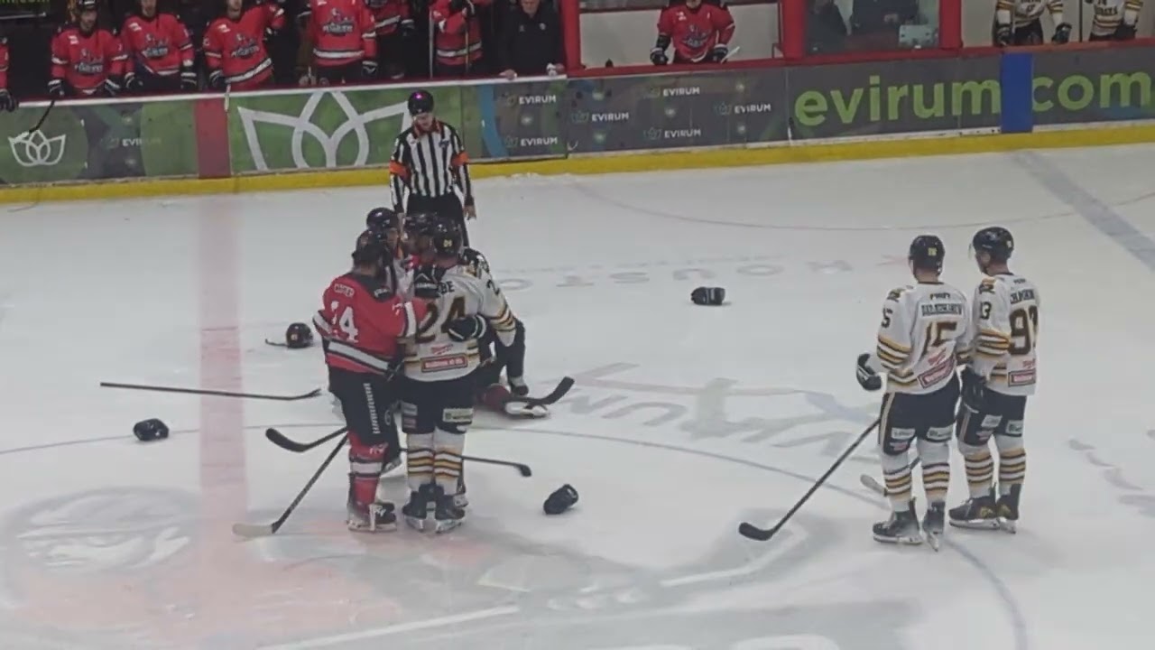 Fight/Bagarre William Breton vs Patrick Bordeleau 6 f&eacute;vrier 2026