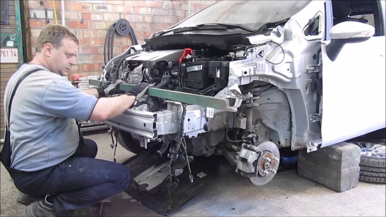 Ford B-Max. The front car repair. Ремонт переда машины.