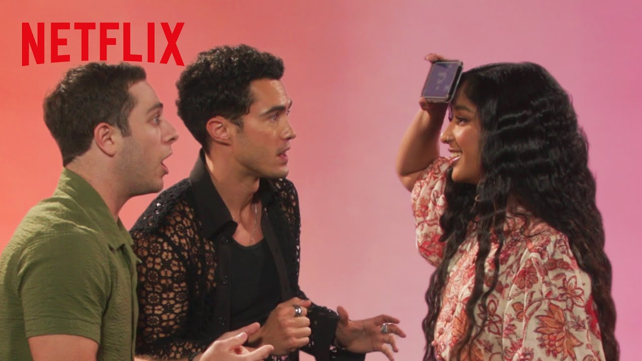 The Never Have I Ever Cast Plays Heads Up | Netflix