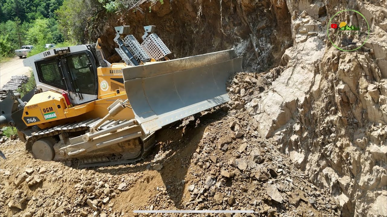 LIEBHERR 746 dozer ile  yol girişi genişletme uzun versiyon 1 #keşfet #komatsu #bulldozer #liebherr