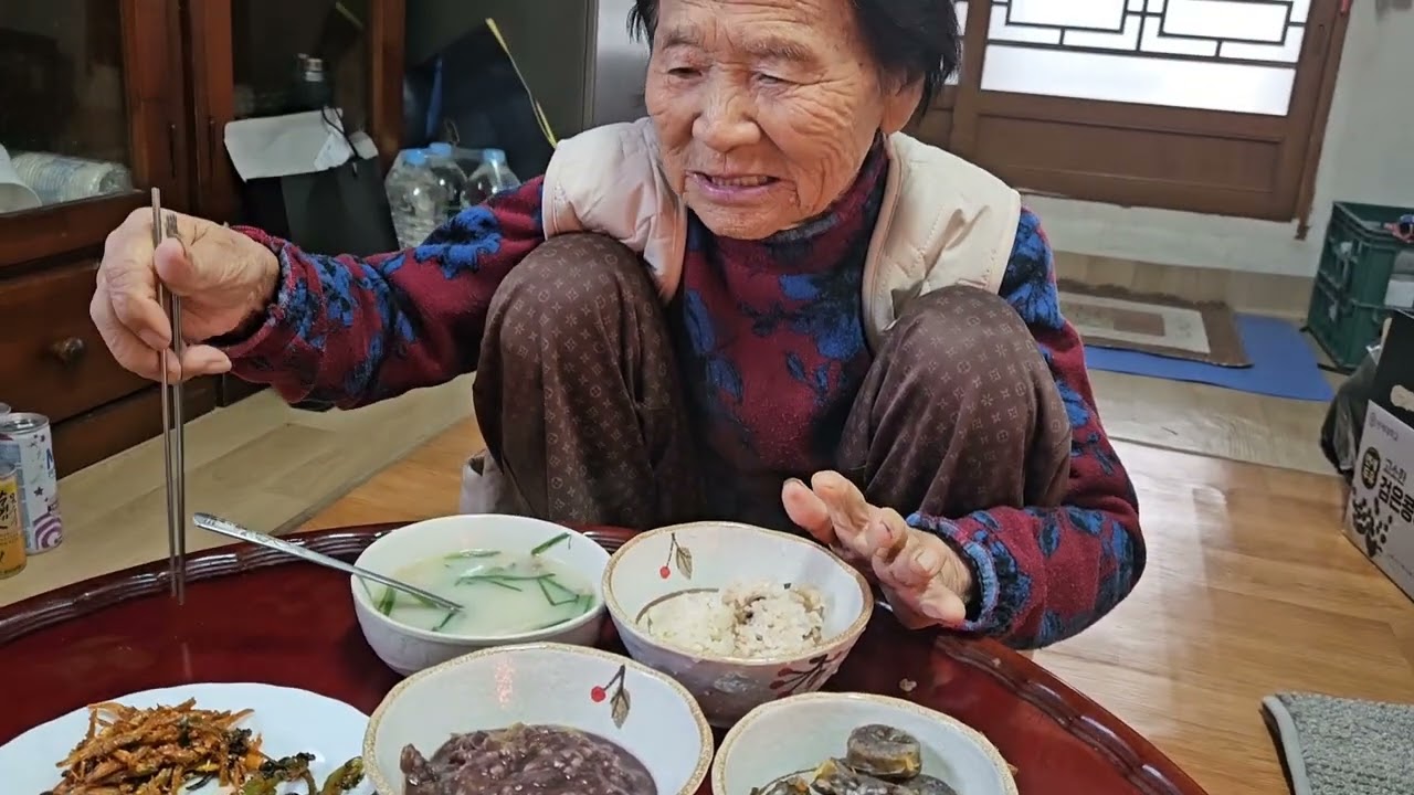 옥이할매 둘째언니가 오랫만에 맛있는 반찬을 해왔네요~~
