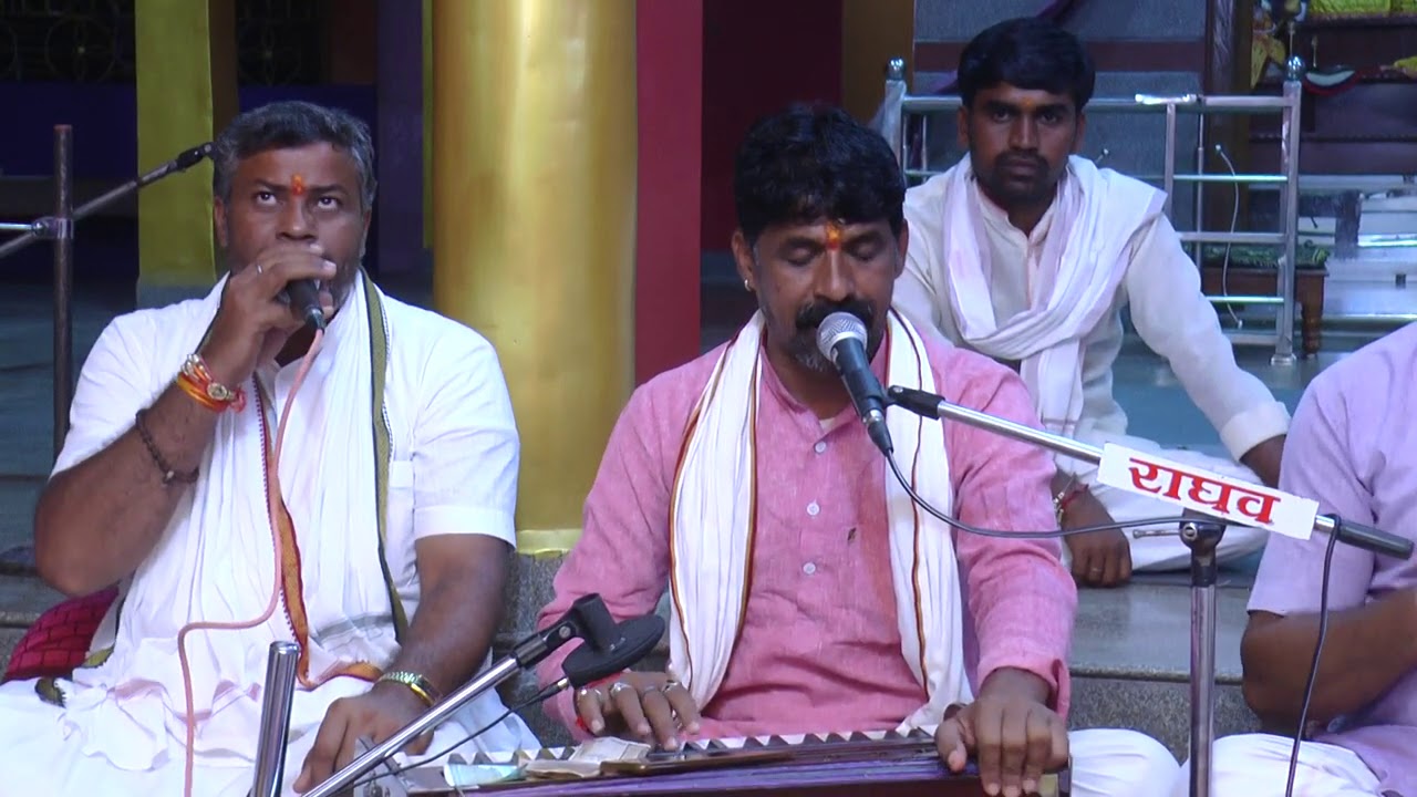 इन्हें कोई रोको रे माई बन को चले रघुराई