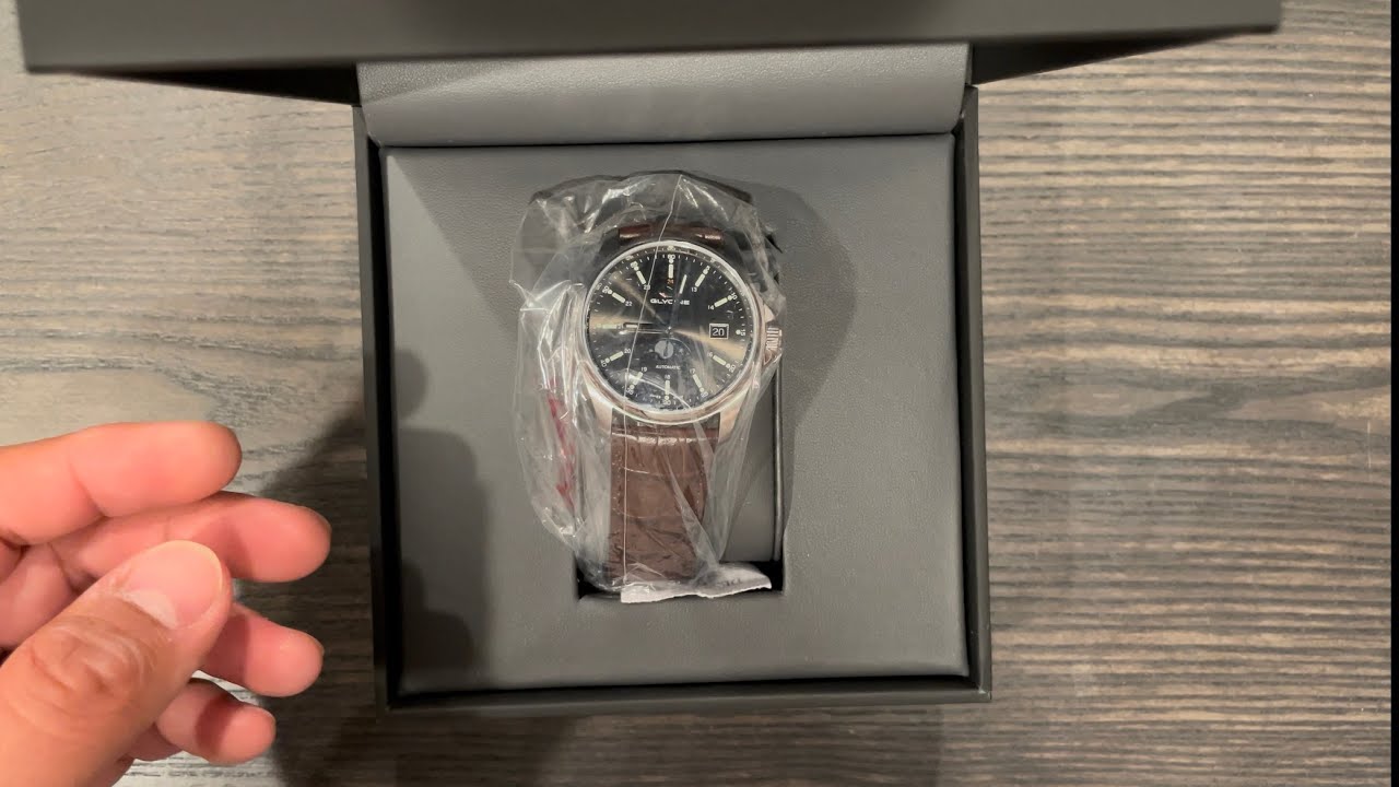 Unboxing: Glycine Combat 6 Moon Phase