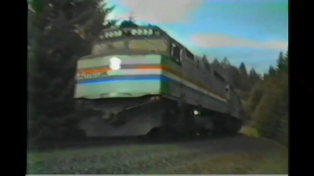 Amtrak F40PH in action - EMD 16-645E3 sound