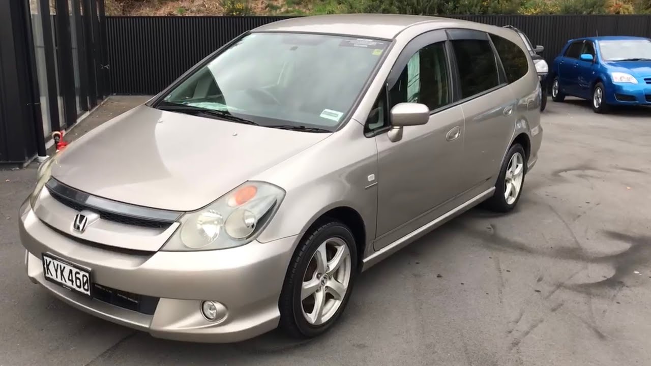 2004 Honda Stream 7-seater. REG: KYK460. Review
