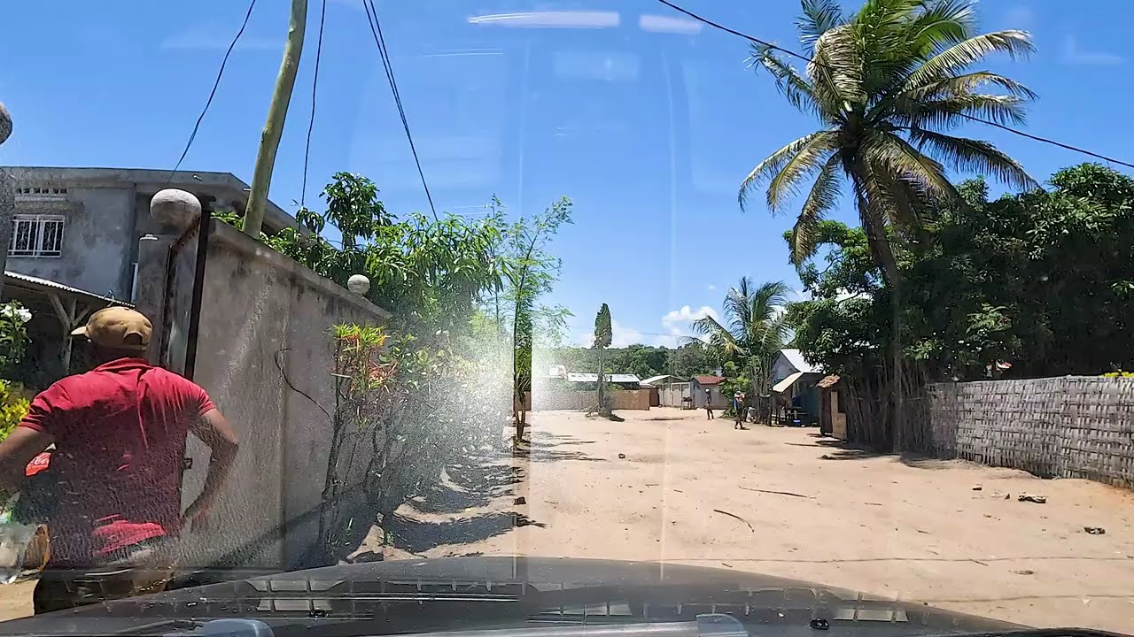 « Madagascar authentique : Voyage au cœur d’une île extraordinaire » 