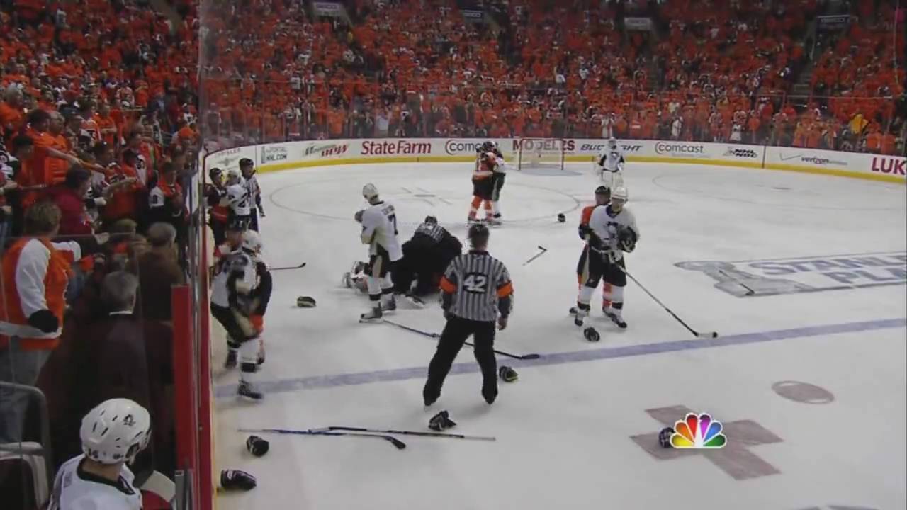 Kris Letang vs Darroll Powe Apr 19, 2009