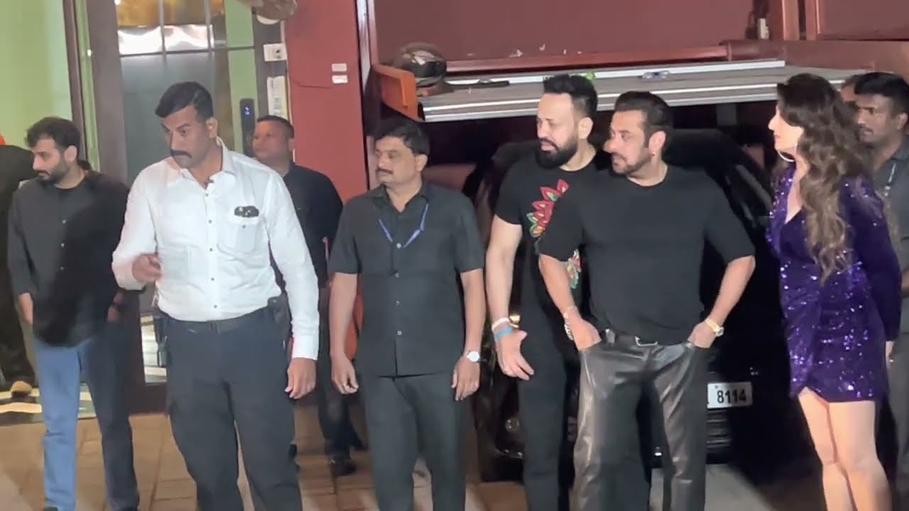 Salman khaan ex girlfriend | salman khaan birthday party | salman khan house Bandra