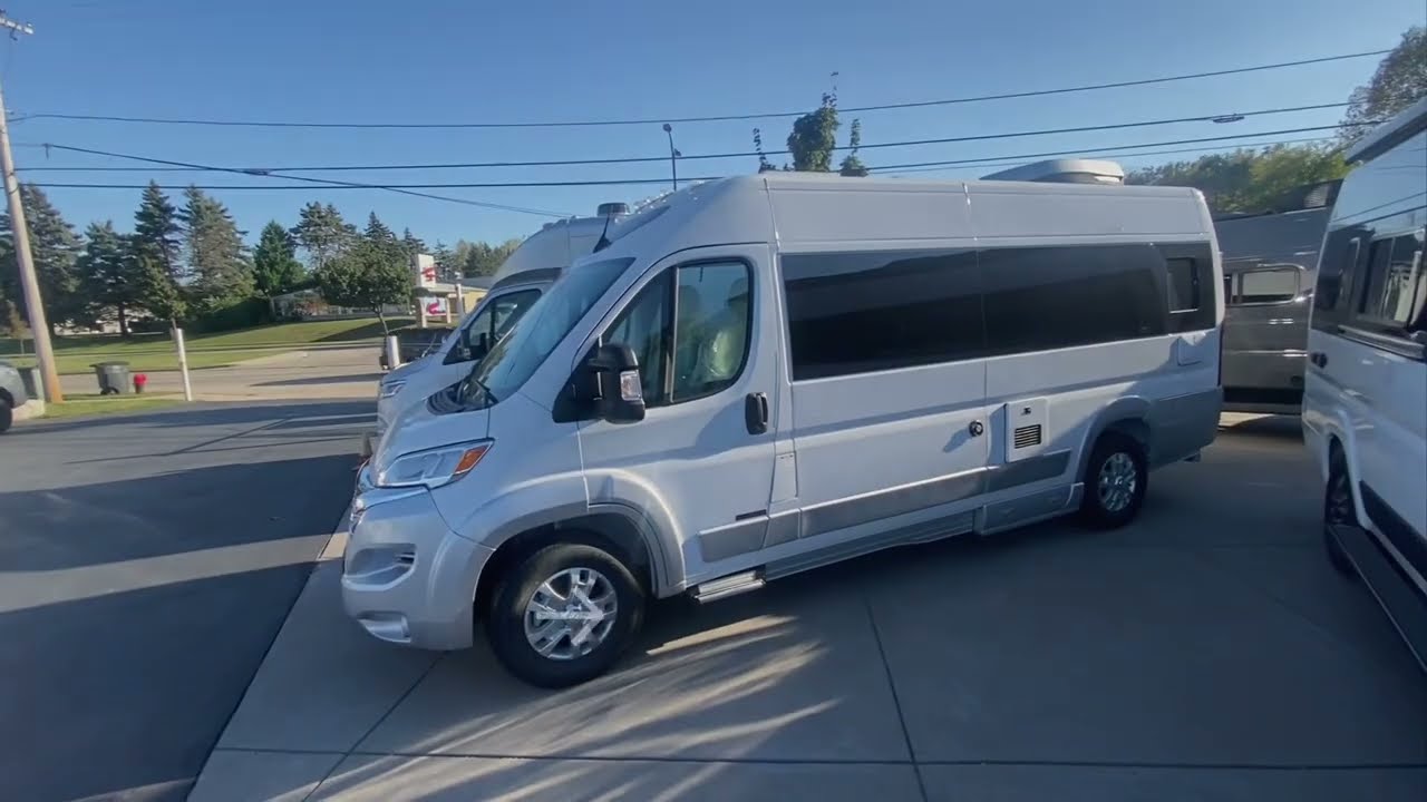 Roadtrek Chase 50 2025 года 
