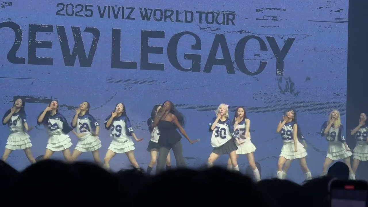 250706 비비지 VIVIZ La La Love Me 카니