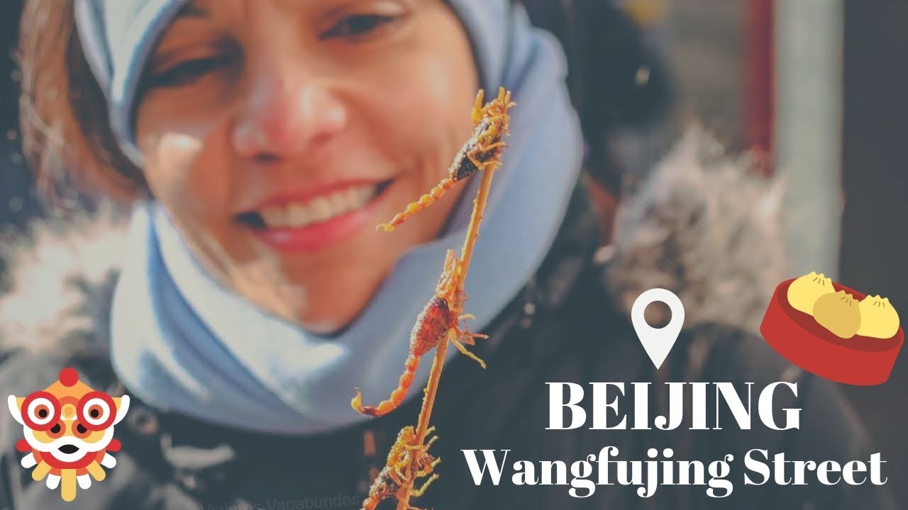 Probando Comida Callejera en Wangfujing Street en Beijing