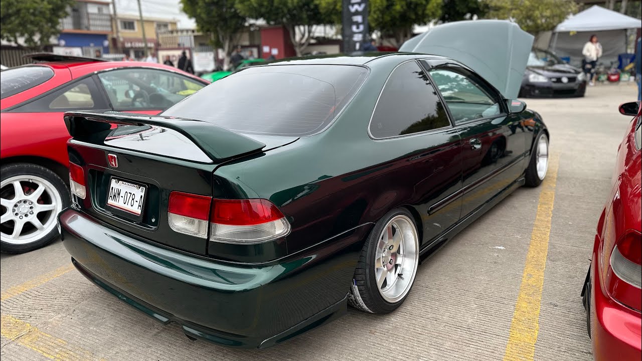 Civic coupé! Llantas nuevas 195/45/R15 para los Rivers 15x8”) un día antes del evento