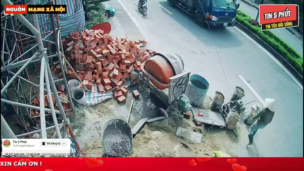 Giao thông quá Khó Đỡ , hình như vội lắm , gấp lắm thì phải..