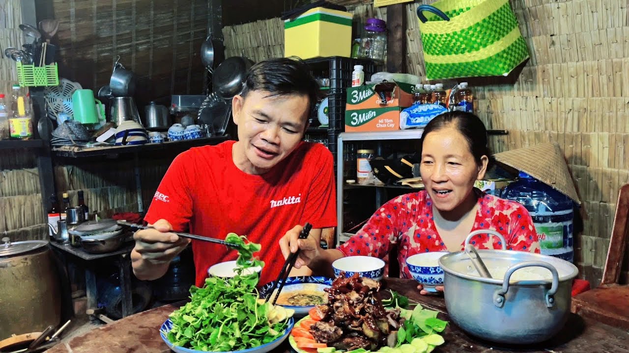 Vịt Khìa Nước Dừa Tươi  Màu Đẹp Tự Nhiên ,Da  Mềm Thịt Thơm Ngọt Ăn Thiệt Ngon 
