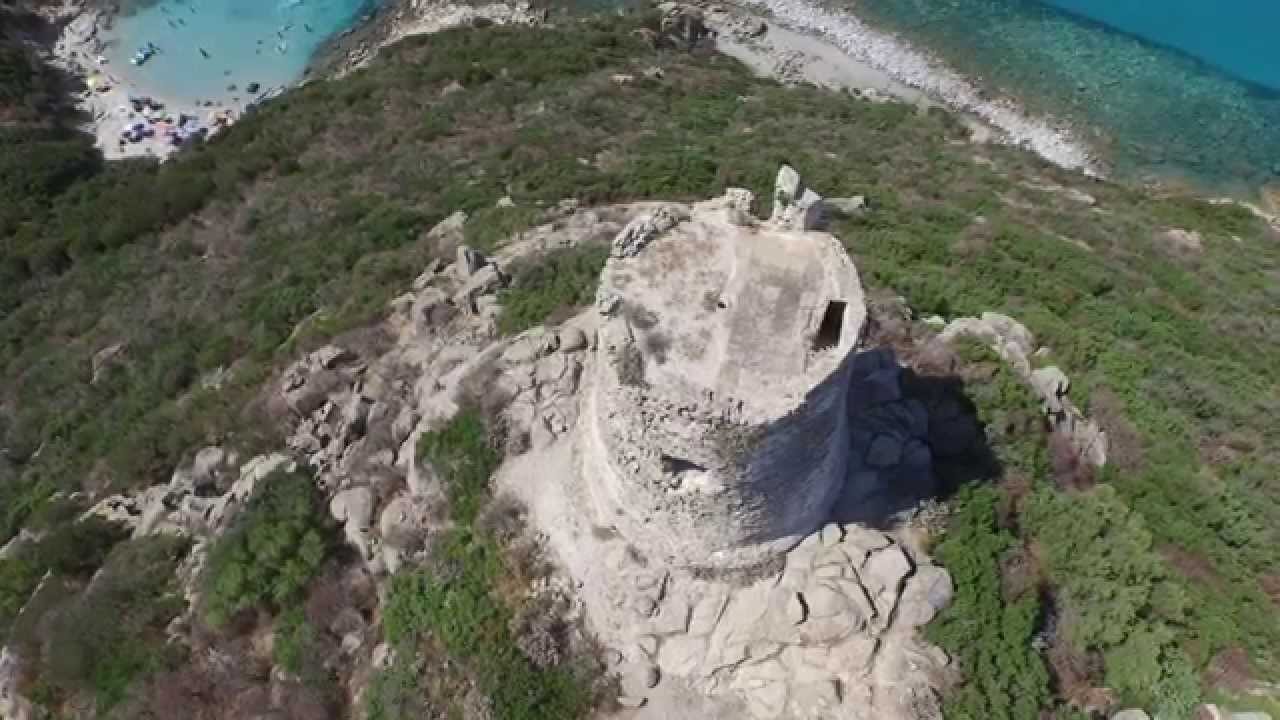 Villasimius,  Torre di Porto Giunco sulla Spiaggia 