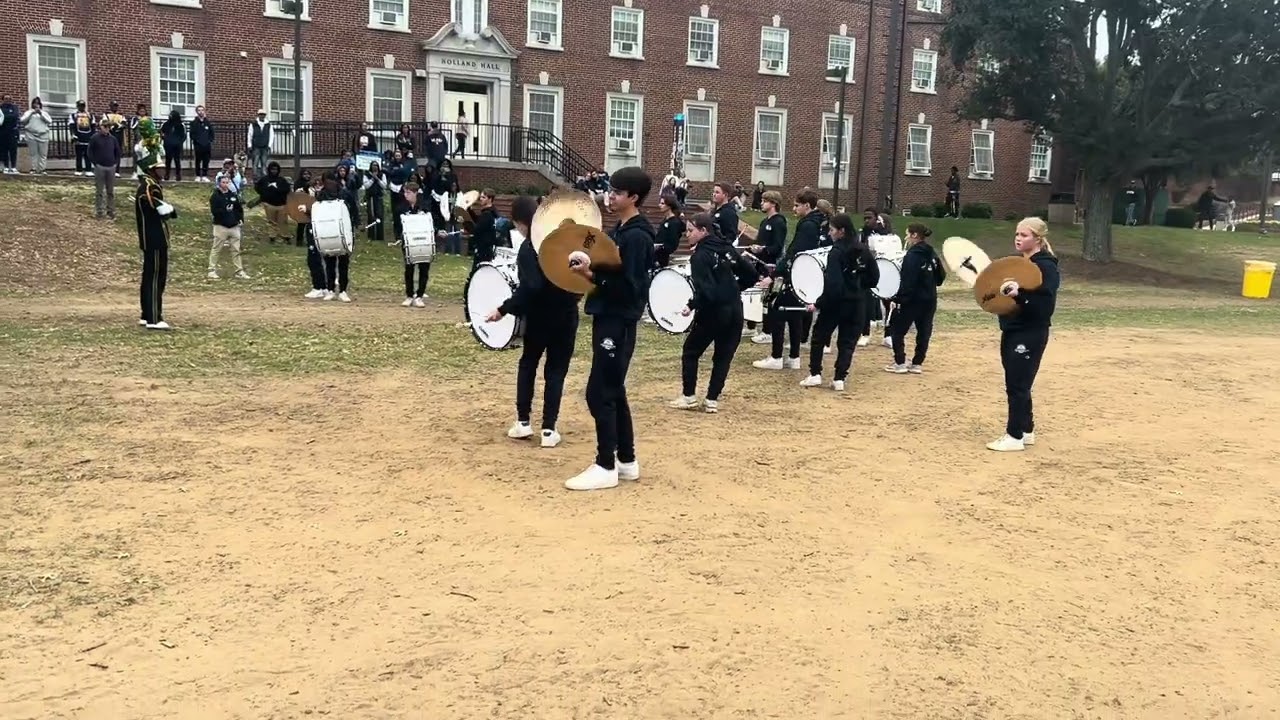 Ben L Smith VS ￼ Grimsley Drumline battle A&t homecoming ￼￼