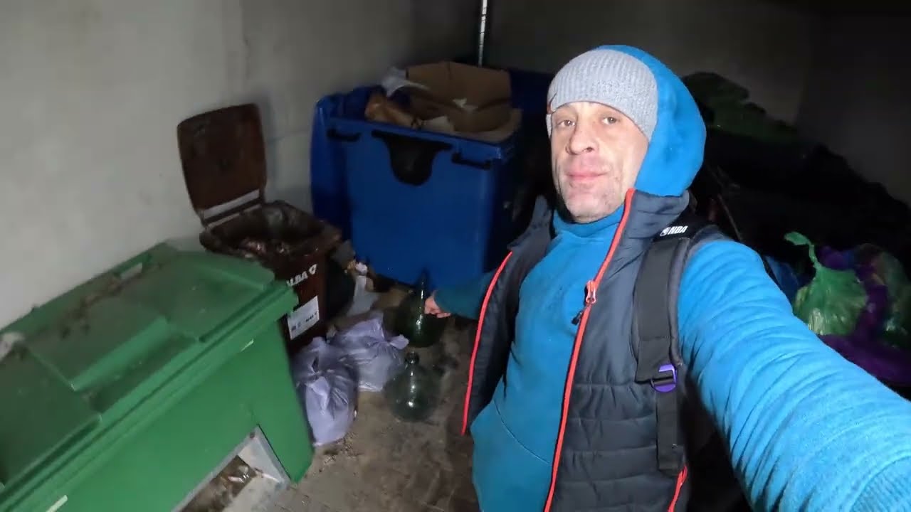 Wyrzucili do zsypu na śmieci piękne szkła i sporo elektroniki!SZOK!Ludzie nie powinni tego wyrzucać!