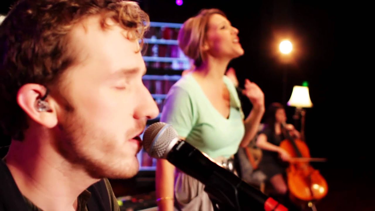 Warr Acres - Savior Crucified (Live)
