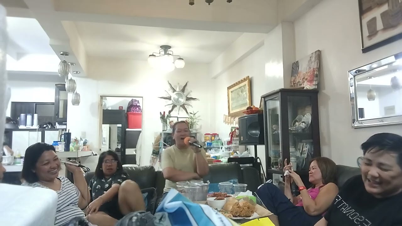Revy - kunin mo na ang lahat huwag lang si val na walang malay😁