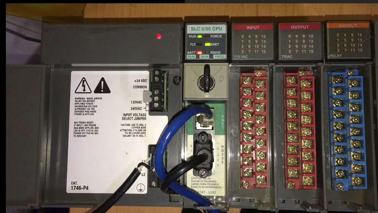 como conectarte vía ethernet a en  PLC de la marca allen bradley con RSLogix 500