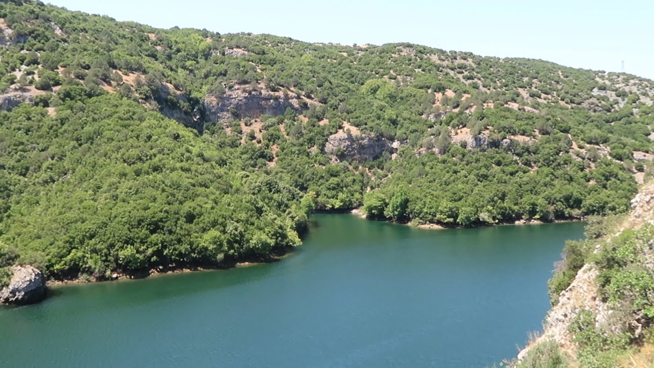 Γυρνώντας τα στενά του Αλιάκμονα