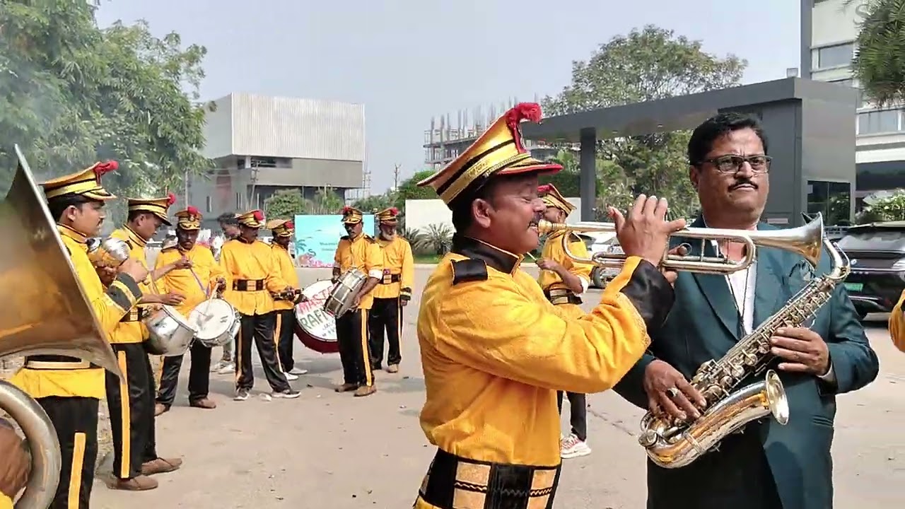 Master Rafi Band Jalgaon mobile/9890294442/8087989731/song Satyam Shivam Sundaram Raipur  program 