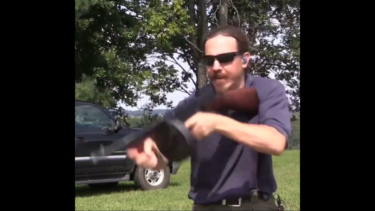 Ian from Forgotten Weapons shoots a 1921 Thompson