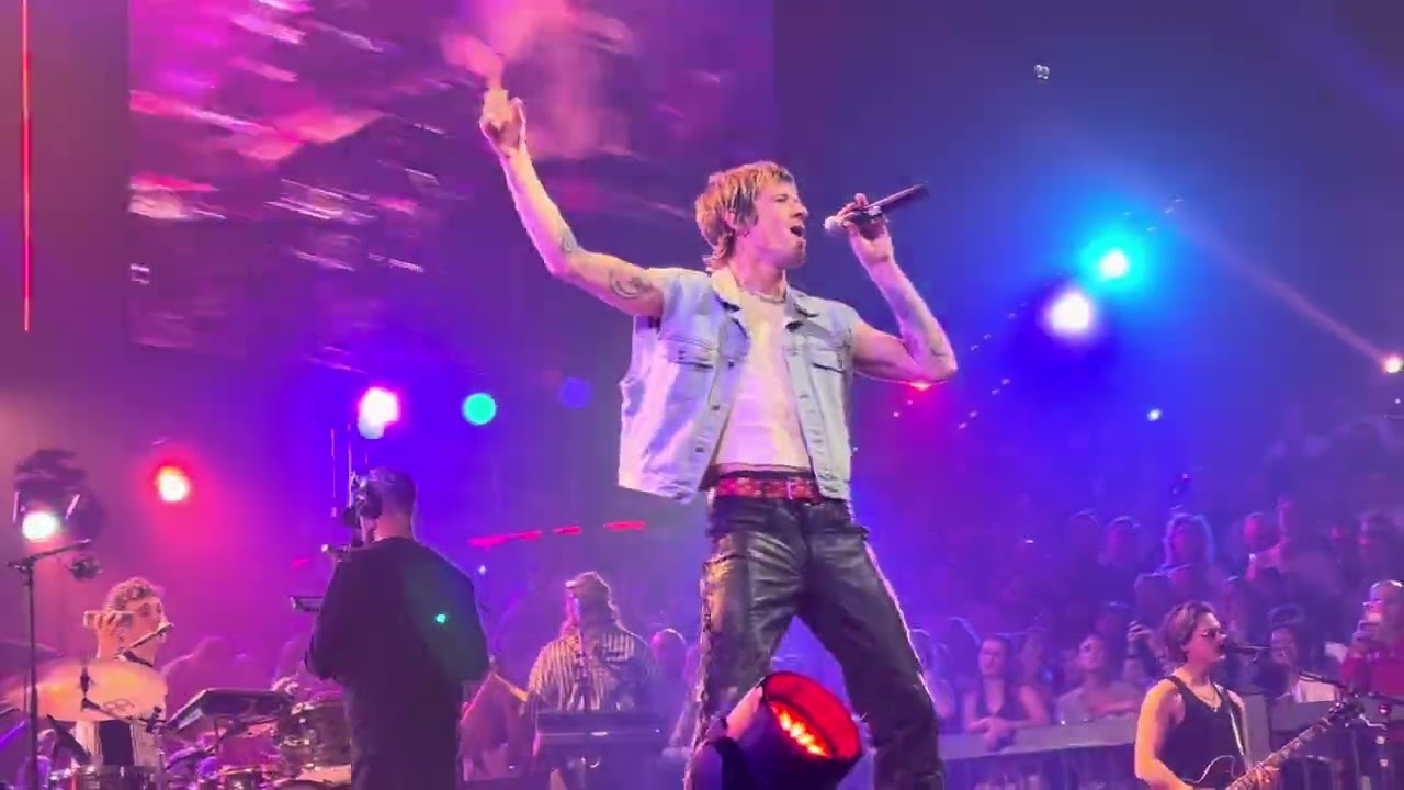 Son Mieux met Multicolor op Vrienden van Amstel live 17-1-2026